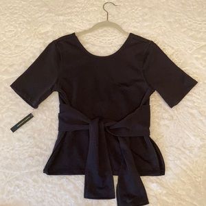 Unique low back Nike Dri-Fit top NWT